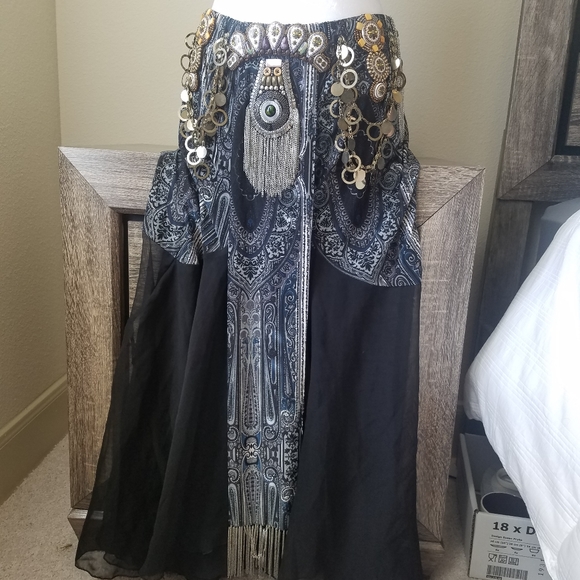 Belly Dancer Gypsy Hand Beades Costume - Picture 7 of 16